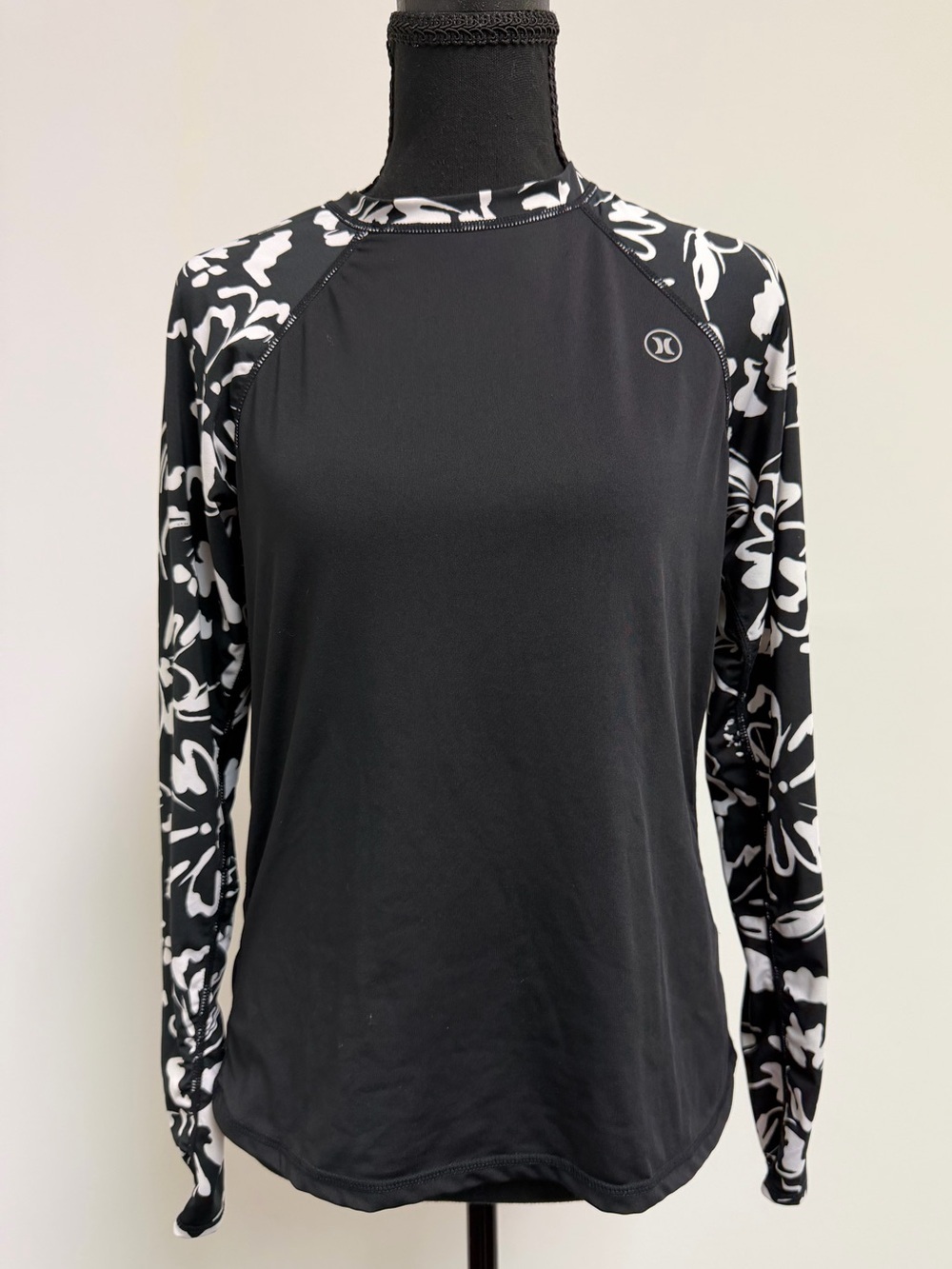 Hurley Black Long-Sleeve Floral Rash Guard
